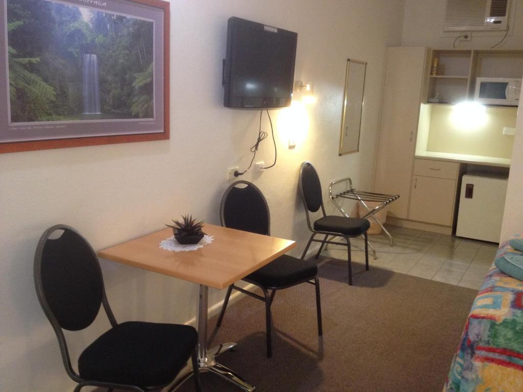 Cobb Inlander Motel Hay Quarto foto